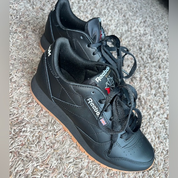 Reebok Classic Leather Sneaker - Picture 1 of 4